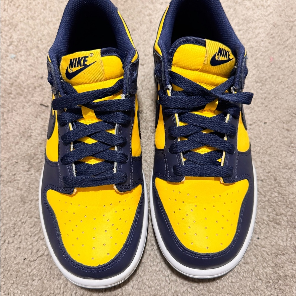Nike Kids Navy and Yellow Sneakers